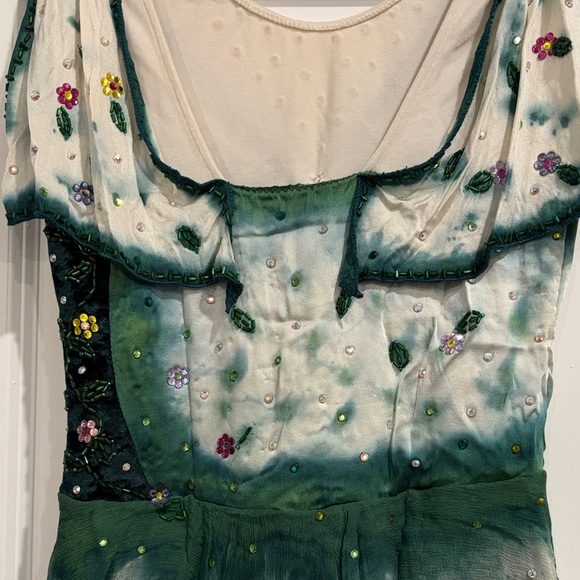 Embellished Green and White Sleeveless Figure Skating Dress - Picture 8 of 9